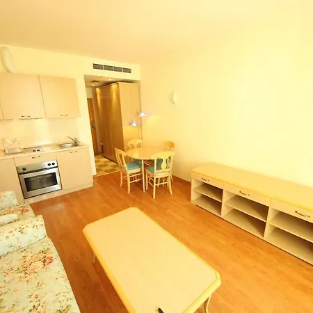 Lägenhet Menada In Oasis Slăntjev Brjag